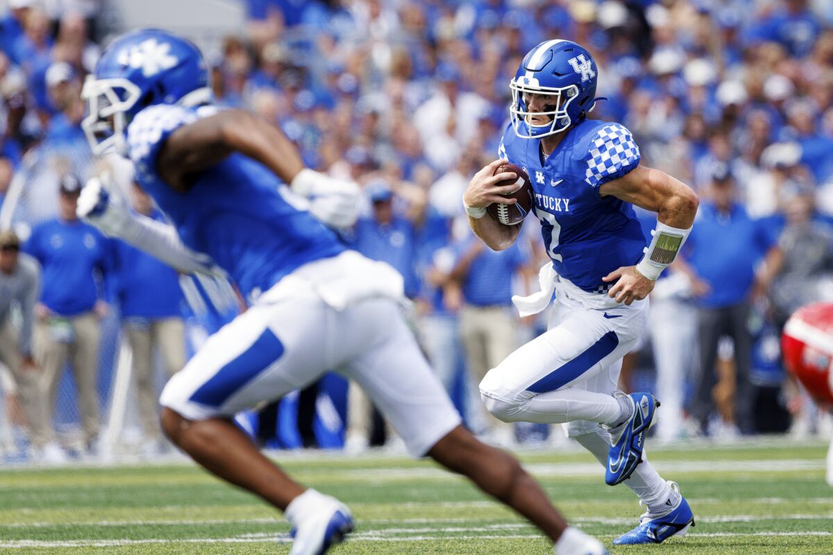 Levis helps No. 9 Kentucky shut out Youngstown State 31-0 - The San Diego  Union-Tribune