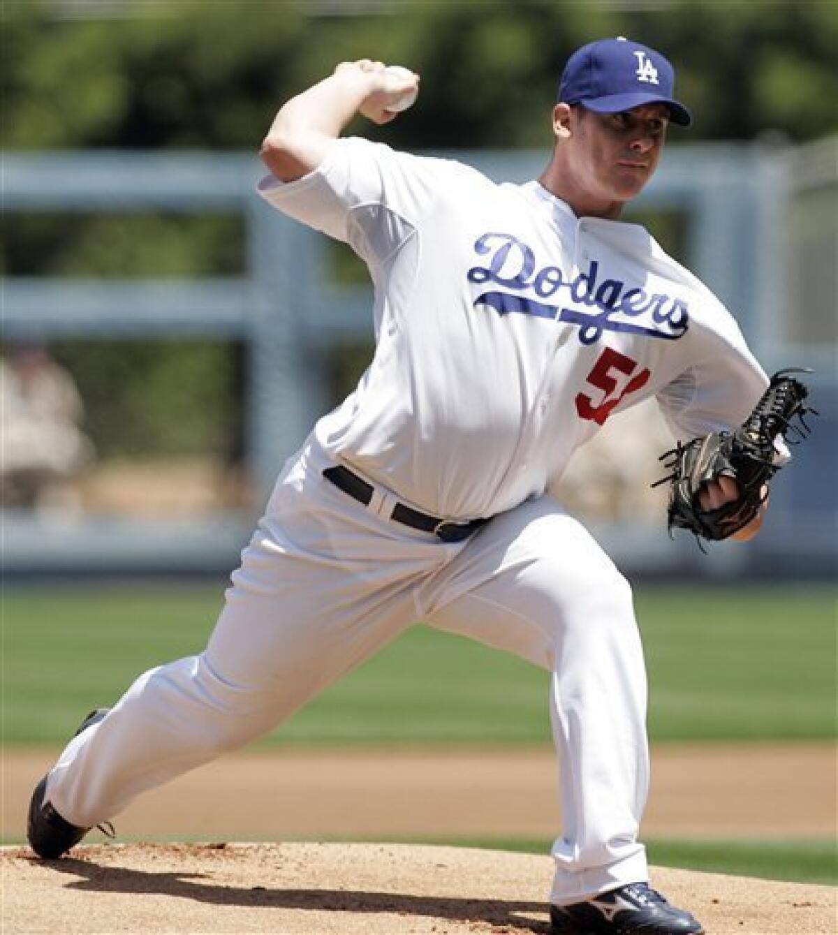 Padres Launch 3 Home Runs and Beat Dodgers 7-1