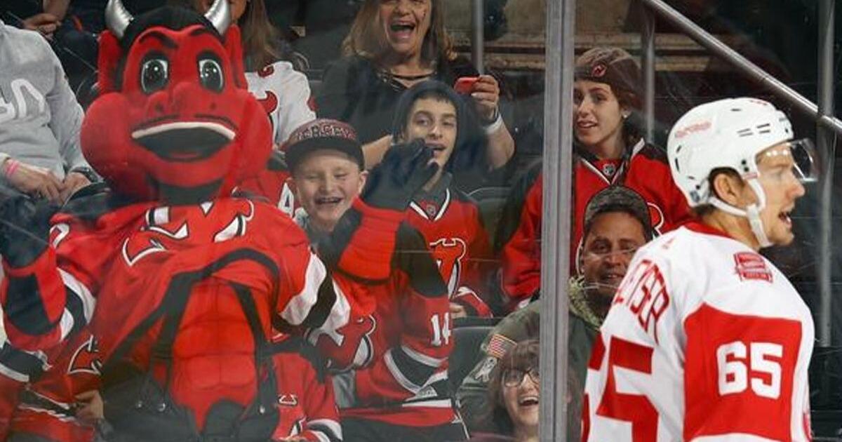 New Jersey Devils  New jersey devils, Mascot, Favorite team