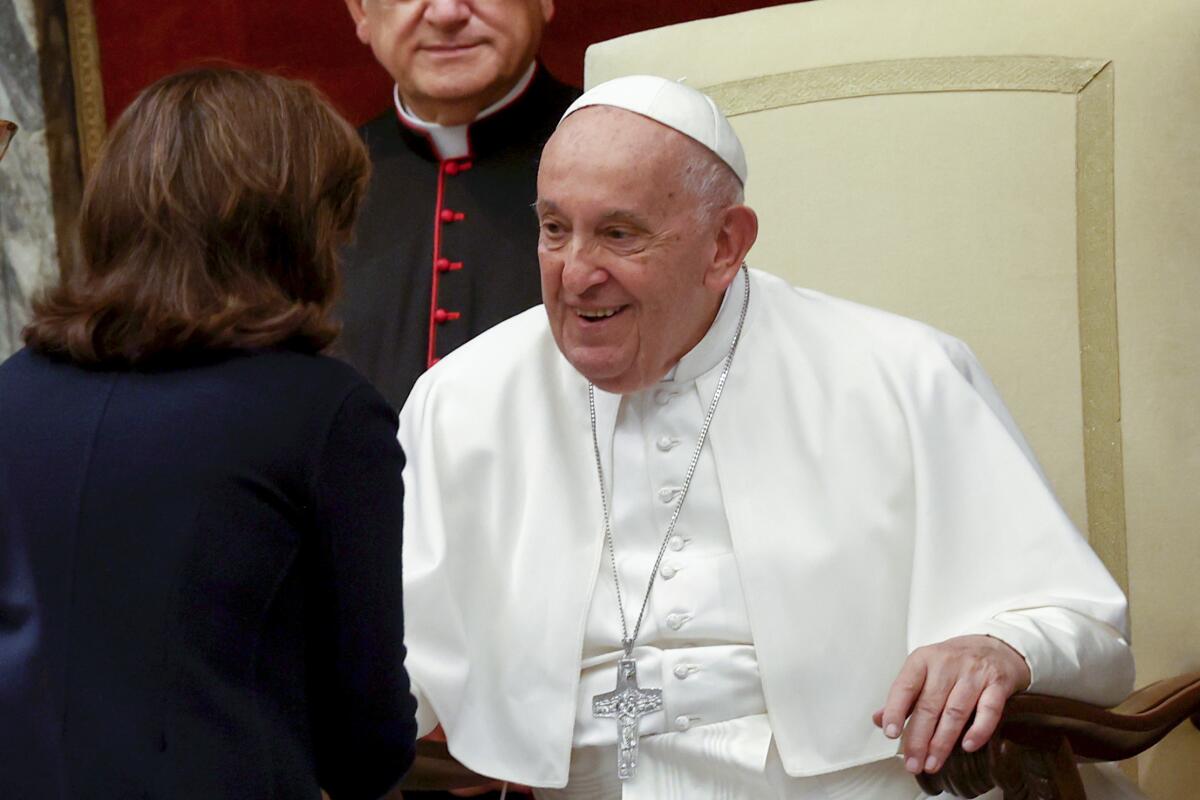  New York's Gov. Kathy Hochul greets Pope Francis.