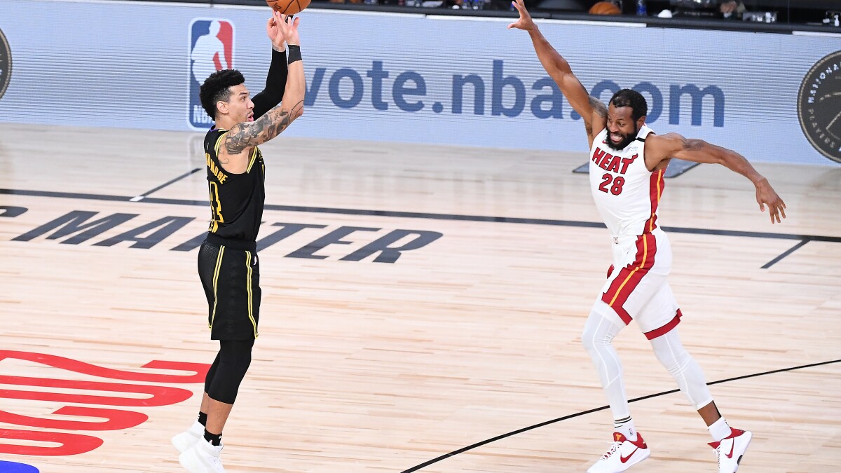 Like Danny Green S Shot Lakers Shoot Clunker In Loss To Heat Los Angeles Times