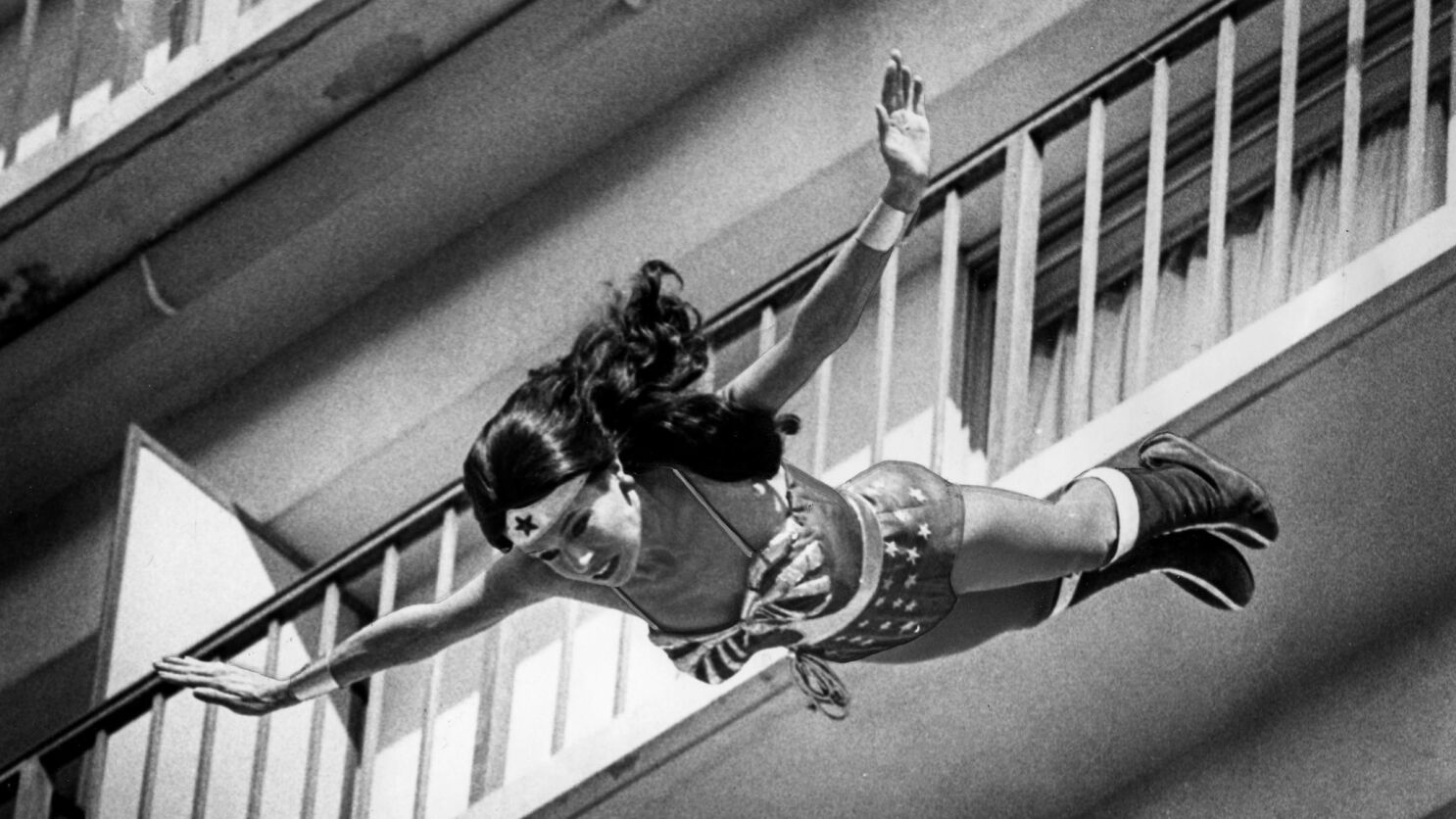 Stuntwoman Kitty O'Neil takes a plunge off the Valley Hilton for Wonderwoman
