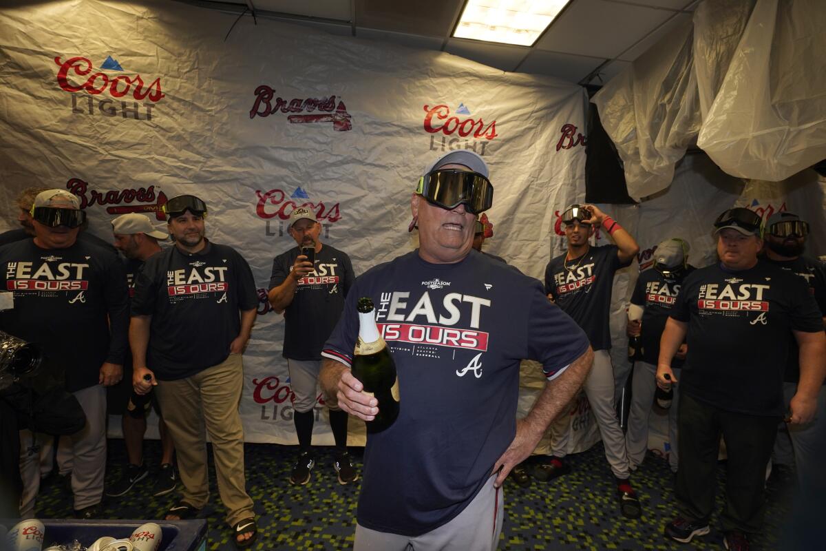 Braves beat Marlins 2-1, clinch 5th straight NL East title - The San Diego  Union-Tribune