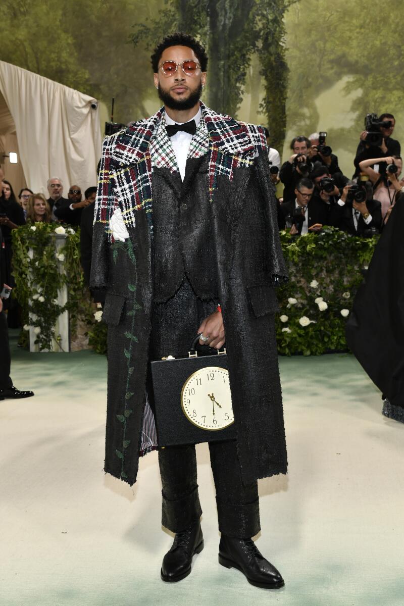 Designer Thom Browne is having a great showing at this year’s Met Gala, even dressing Ben Simmons of the Brooklyn Nets.
