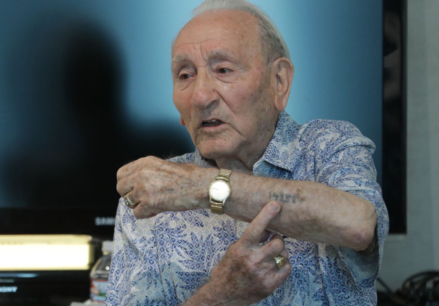 As Holocaust awareness fades, a survivor shares his story - Los Angeles  Times
