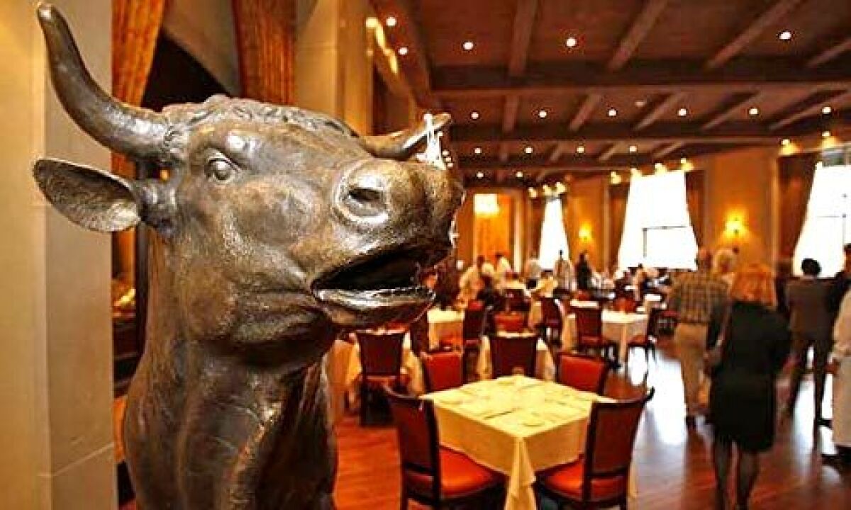 AROUND THE PALAZZO: The recently opened Palazzo Resort-Hotel-Casino in Las Vegas is the hub of a new wave of notable restaurants. The trend: fewer gimmicks, higher prices. Diners at Mario Batalis Carnevino steakhouse are greeted by a bronze bull.