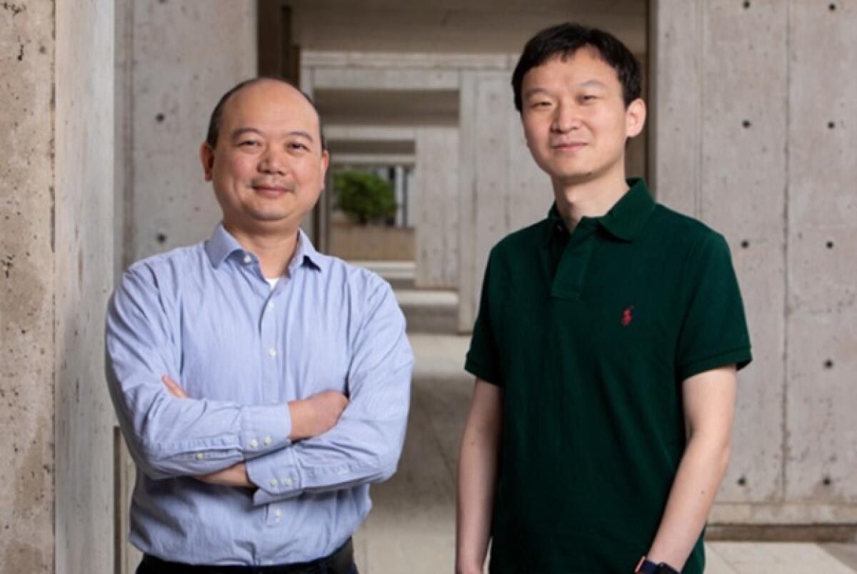 Ye Zheng (left) and Zhi Liu of the Salk Institute for Biological Studies 