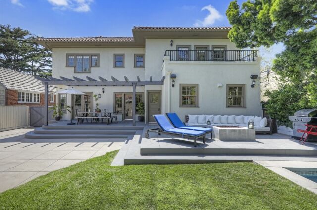 Laura Ricciardi and Moira Demos' Los Feliz home: the backyard.