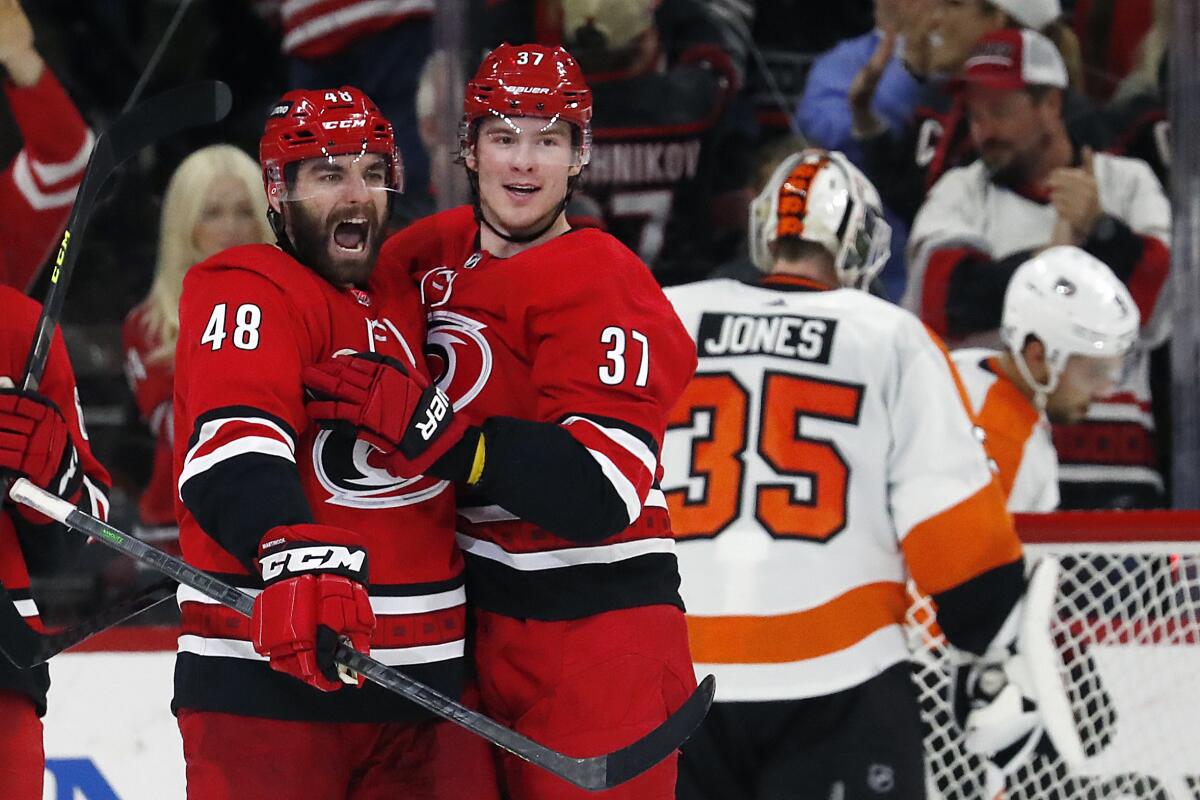 Devils beat Flyers for team-record 11th straight road win - The San Diego  Union-Tribune