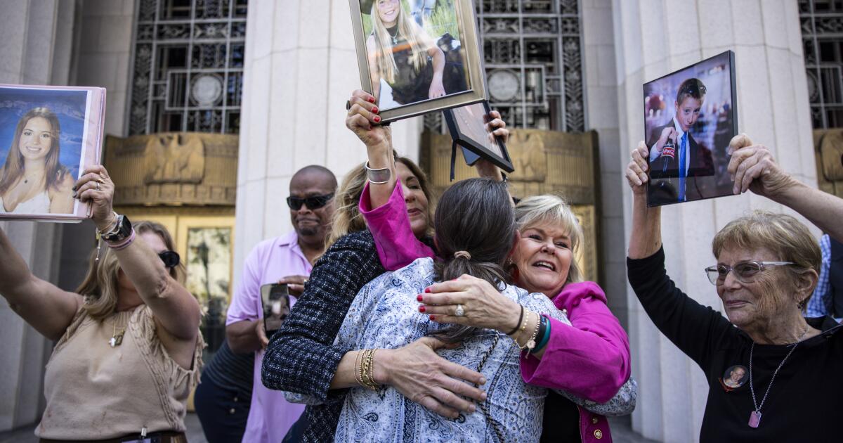 Mother and father, not the federal government, ought to assist children navigate social media Mother and father, not the federal government, ought to assist children navigate social media