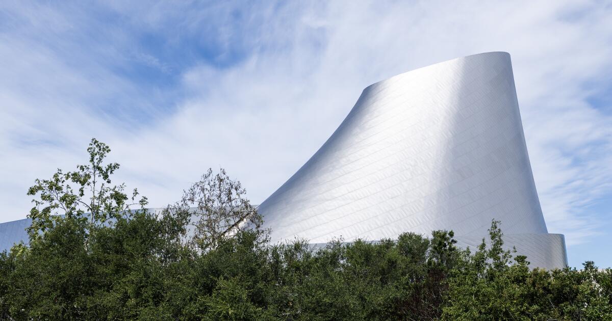 California Science Center completes construction of new building housing Endeavour shuttle