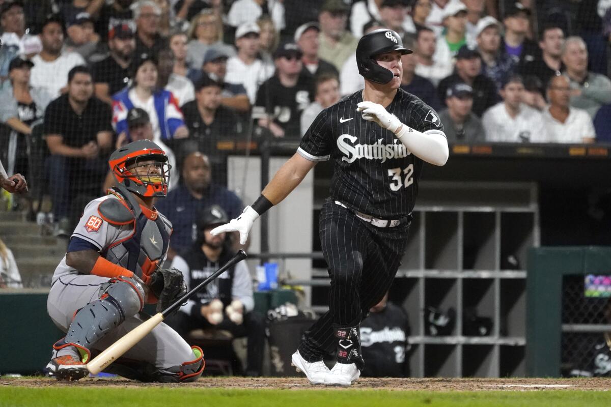 Moncada hits winning single in 8th again, ChiSox beat Astros - The San  Diego Union-Tribune