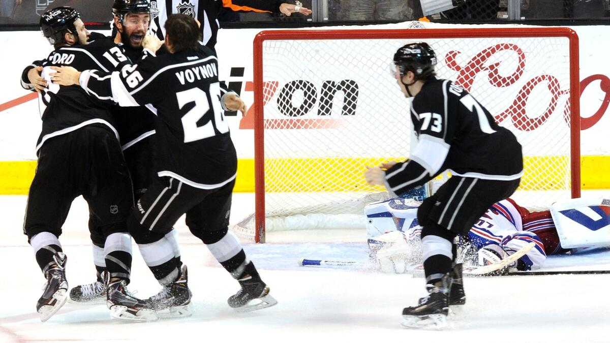 Alec Martinez's overtime goal puts crown on the Kings - Los Angeles Times