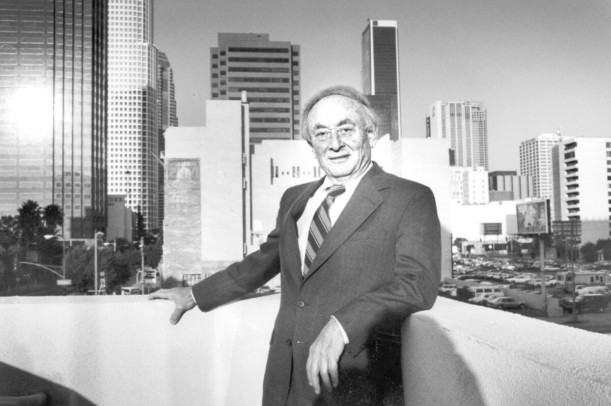 Guilford Glazer, shown in 1990, developed apartment complexes and shopping centers around the country and funded Jewish studies programs at schools including Pepperdine University and Nanjing University.