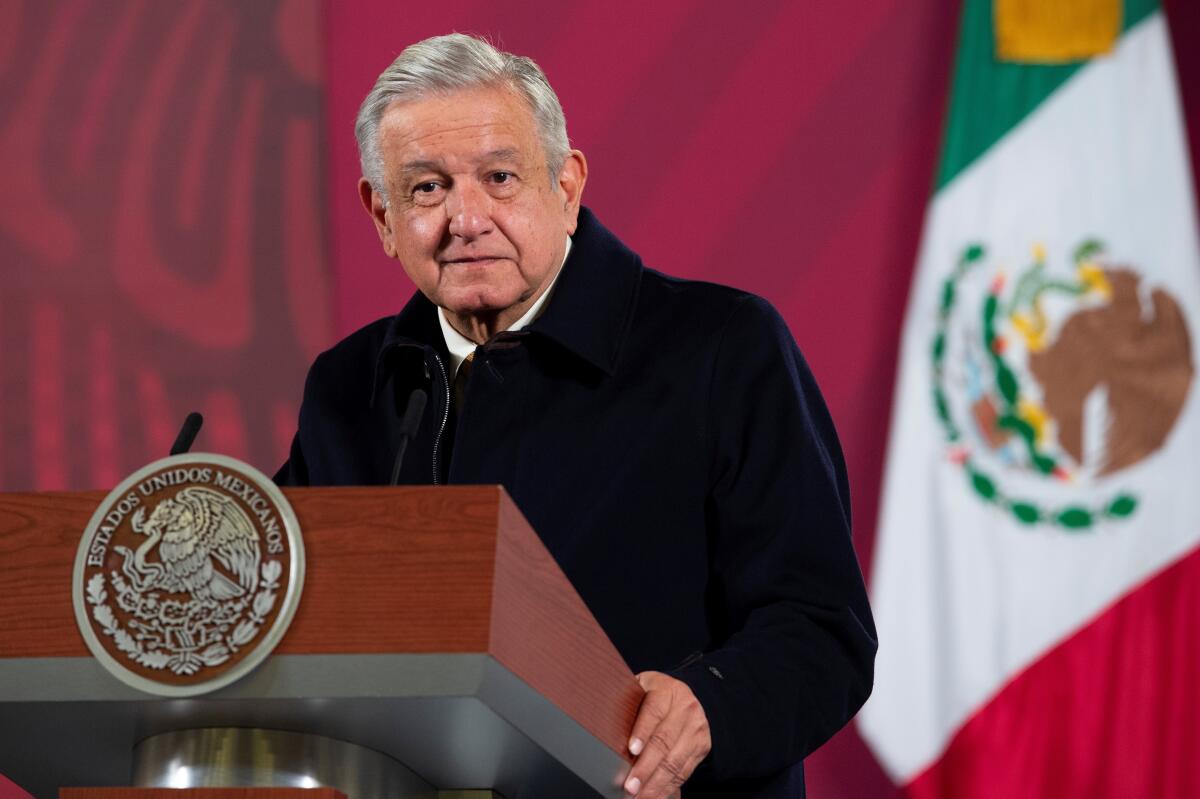 El mandatario Andrés Manuel López Obrador durante su conferencia de prensa matutina hoy