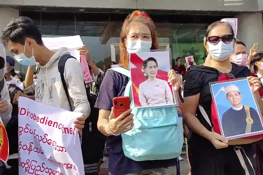 Protesters outside the Hladen Center in Yangon on Sunday.