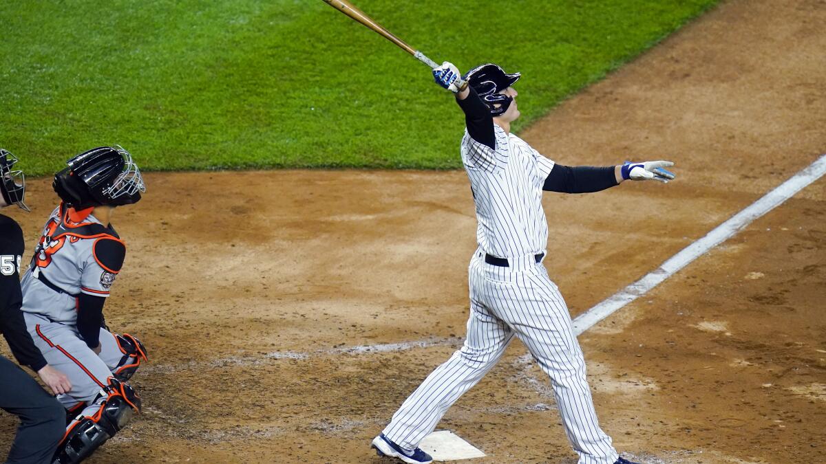 How to buy Yankees' Anthony Rizzo jersey, tickets to see slugger at Yankee  Stadium after trade deadline deal 
