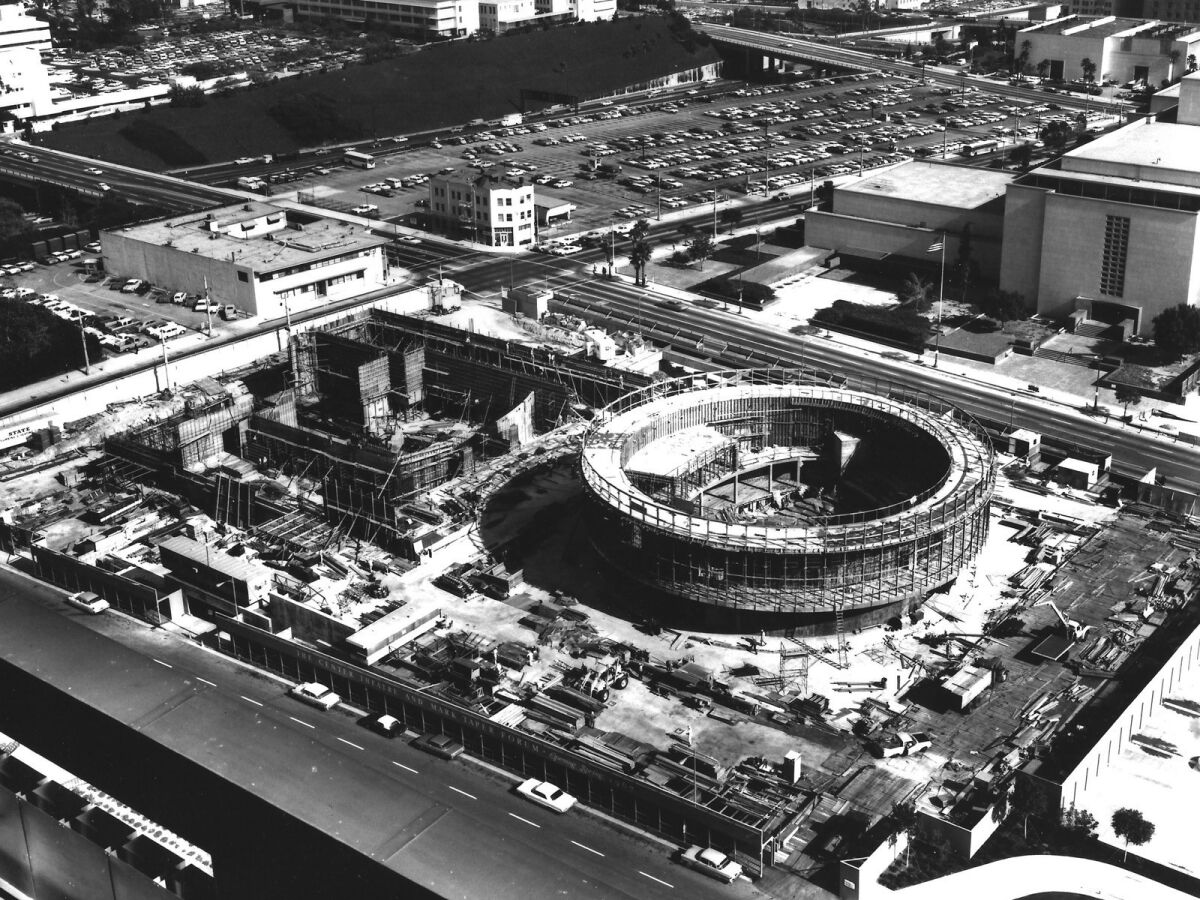 Construction of the Dorothy Chandler Pavilion in the Music Center in Los Angeles. (Welton Becket & Associates / The Music Center Archives)