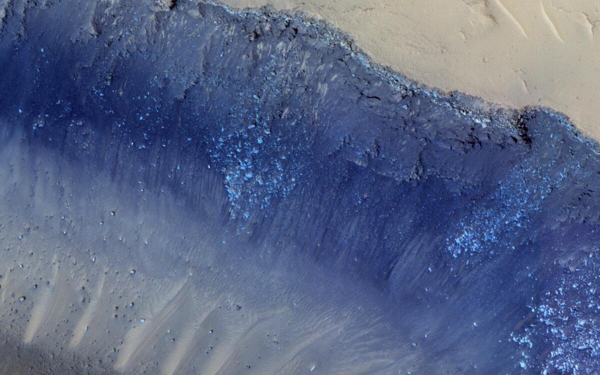  A Mars landslide, as seen by NASA's Mars Reconnaissance Orbiter.