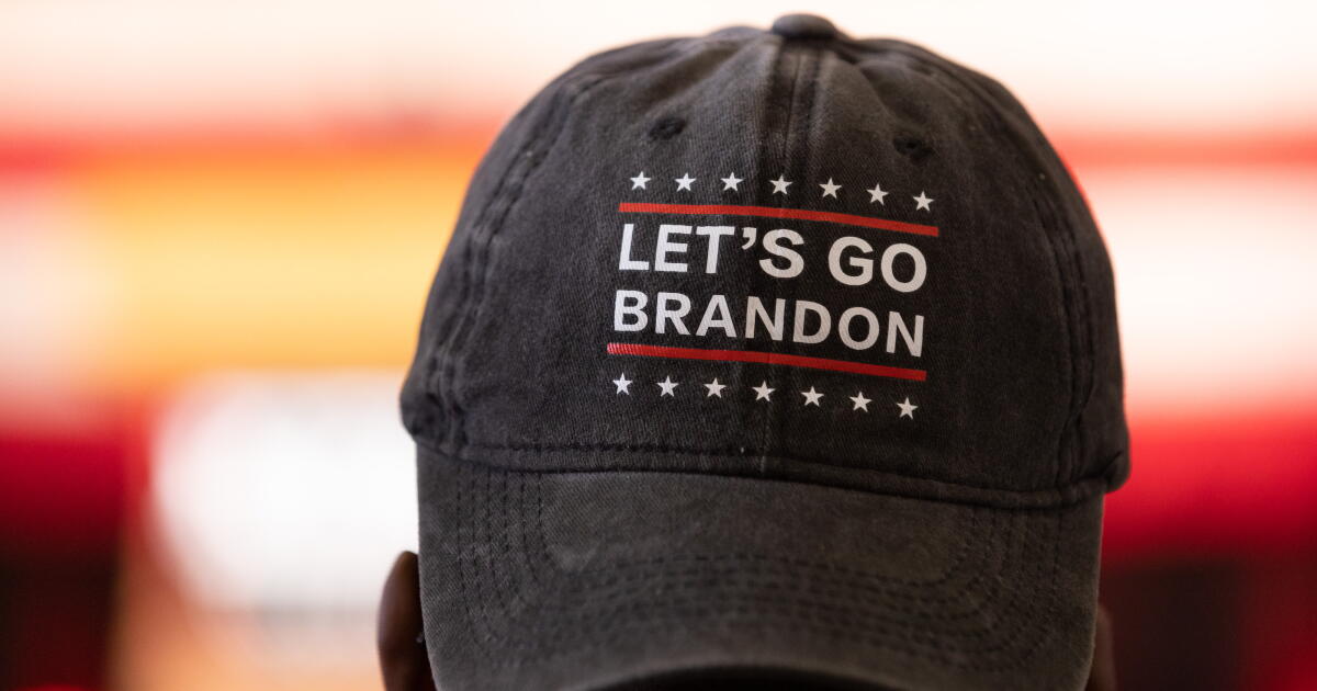 Let's Go Brandon'dan Let's Go Brenda'ya. Trump ürünleri satan satıcılar dönüşüyor