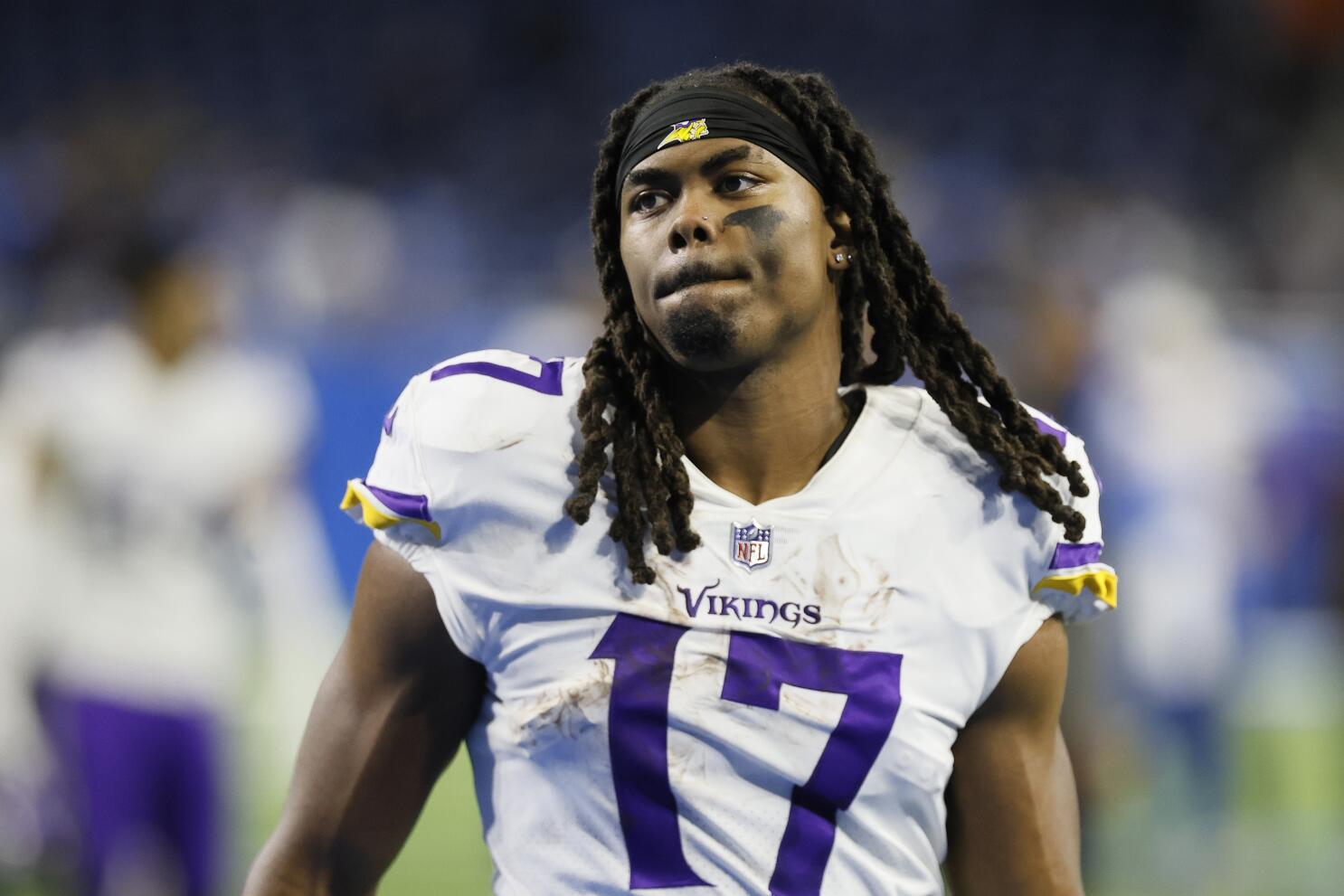 Vikings' Osborn helped pull man from burning car in Texas - The San Diego  Union-Tribune