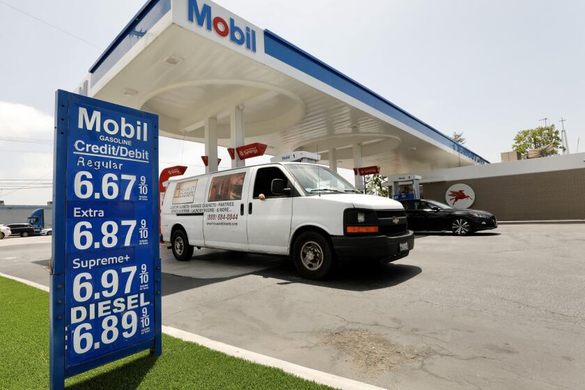 LOS ANGELES, CA MAY 18, 2022 - Gas prices at Mobil gas station at 77th & Sepulveda in Westchester on Wednesday, May 18, 2022. The average price of a gallon of self-serve regular gasoline in Los Angeles County rose to a record today, increasing to $6.089. The average price has risen for 21 consecutive days. (Al Seib / For The Times)