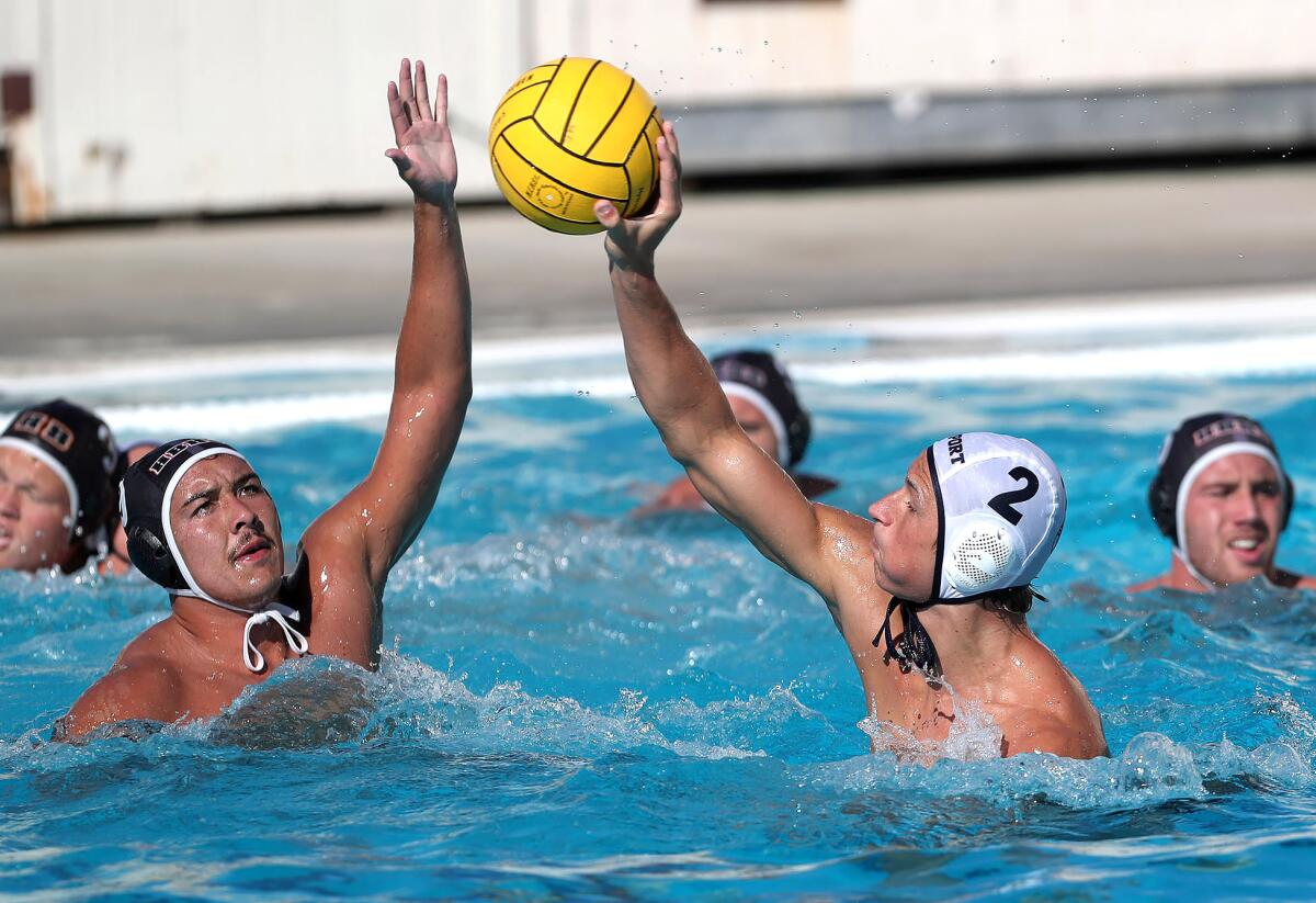 Gavin Appeldorn makes a pass during the Sailors' Surf League match.