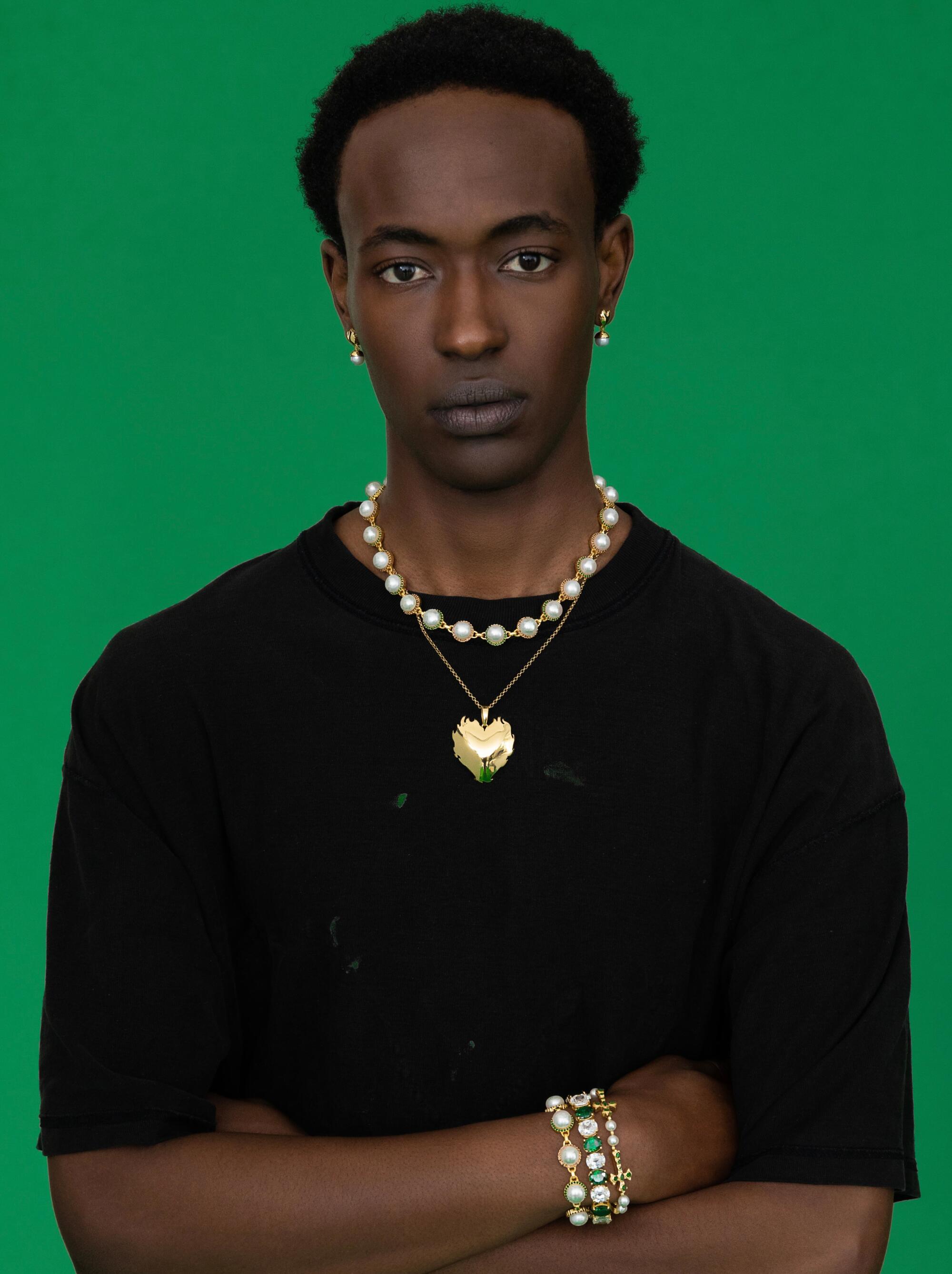VEERT Royal Necklace in Yellow Gold, $1,295 Green and gold just go together. VEERT incorporates its namesake power color