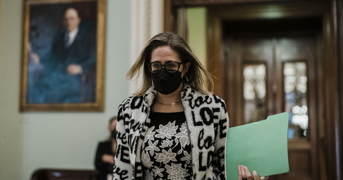 Sinema, Democratic leaders reach deal on changes to health and climate bill Sinema, Democratic leaders reach deal on changes to health and climate bill