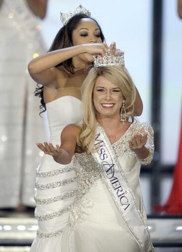 Miss Nebraska Teresa Scanlan reacts as she is crowned