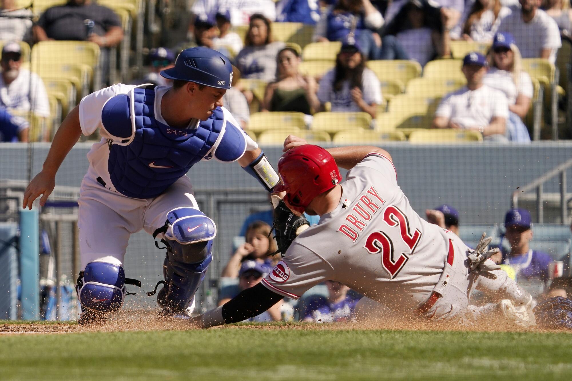 Dodgers beat Reds for 4th straight win on Jackie Robinson Day - True Blue LA