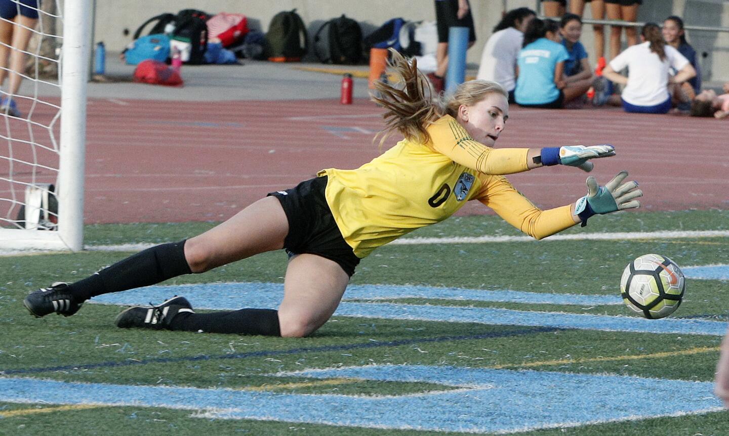 Photo Gallery: Crescenta Valley vs. Flintridge Sacred Heart Academy girls' soccer