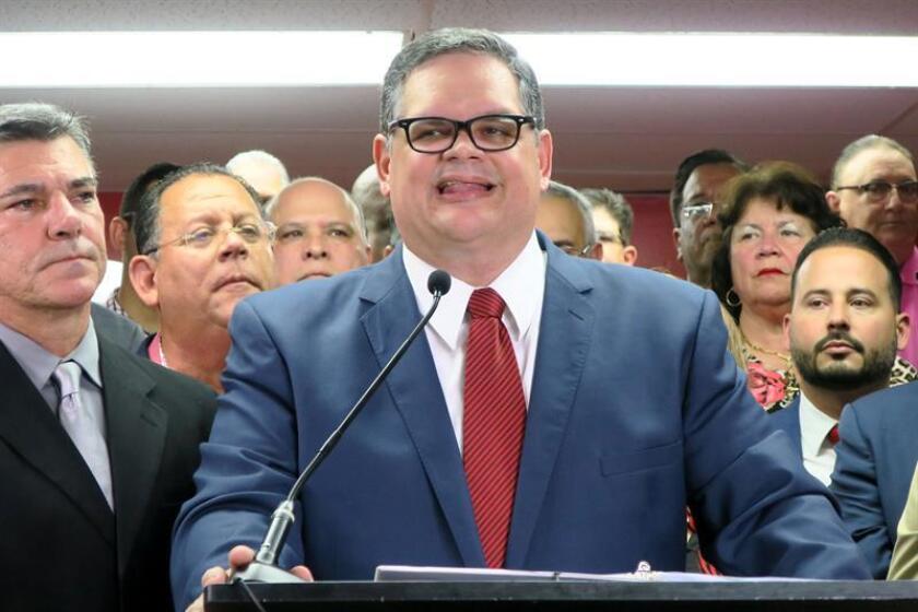 El presidente electo del opositor Partido Popular Democrático (PPD) de Puerto Rico, Aníbal José Torres, durante una conferencia de prensa. EFE/Archivo