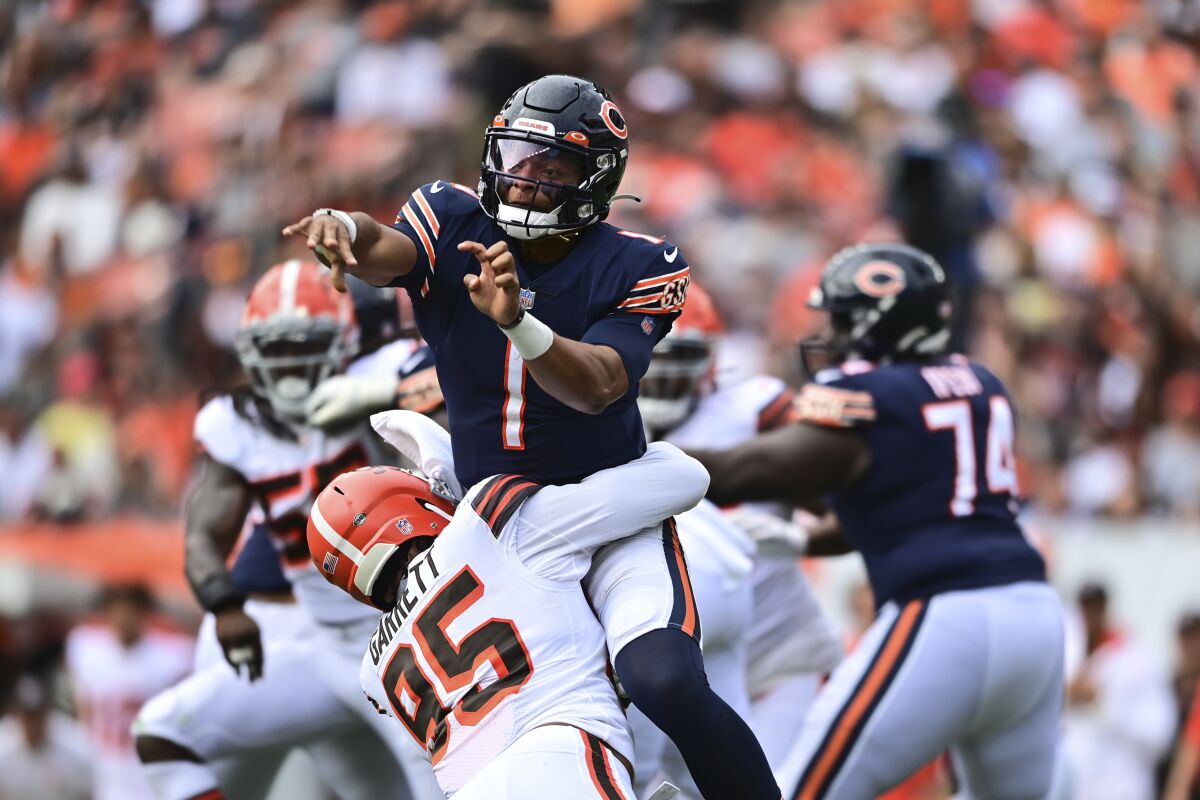 Bears QB Justin Fields to start vs. Browns - Chicago Sun-Times