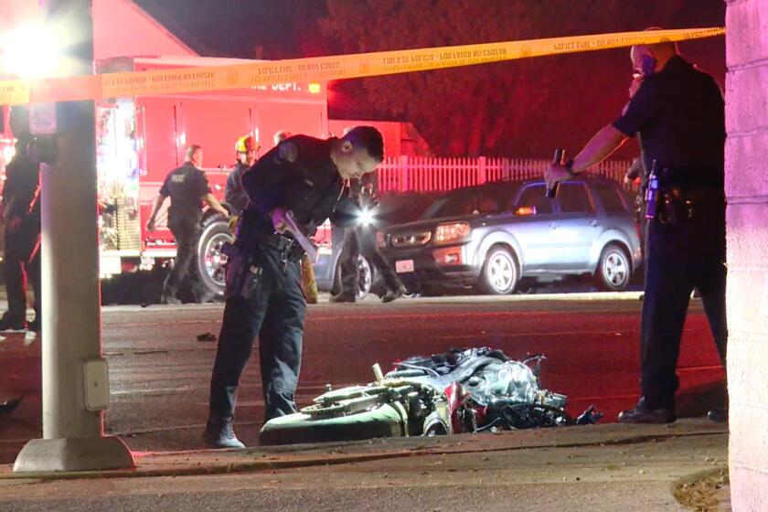 LOCATION: 17300 Devonshire AREA/CITY: Los Angeles DETAILS: LAFD & LAPD responded to a report of a vehicle vs motorcycle Officers arrived to locate a male motorcyclist down in the roadway Firefighters attempted life saving measures however the male was declared deceased on scene It appears the motorcyclist crashed into a white SUV One occupant from the white SUV was transported to an area hospital with minor injuries LAPD VTD units are on scene investigating the cause of the crash