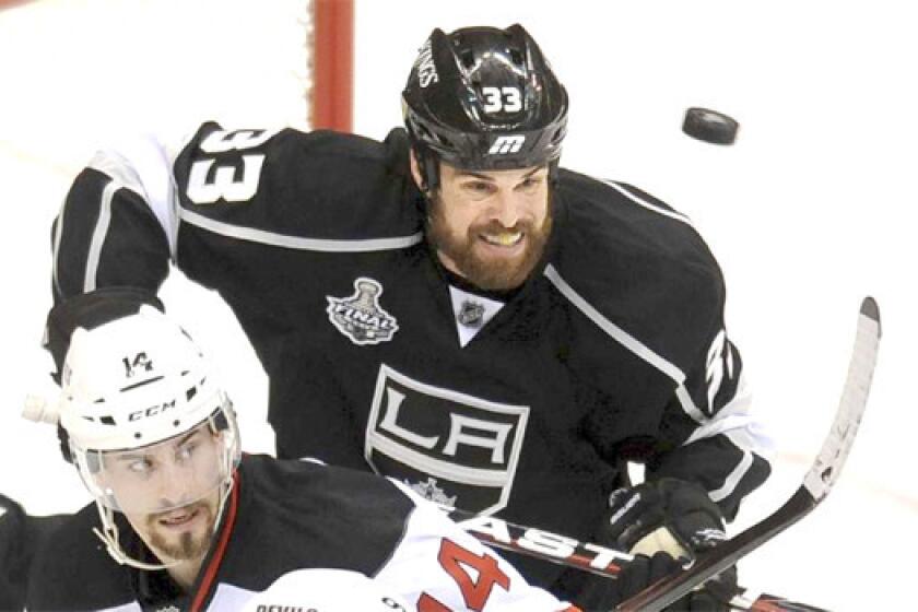 Kings defenseman Willie Mitchell, who missed all of last season because of knee problems, is expected to be ready to play when the team opens training camp next week.