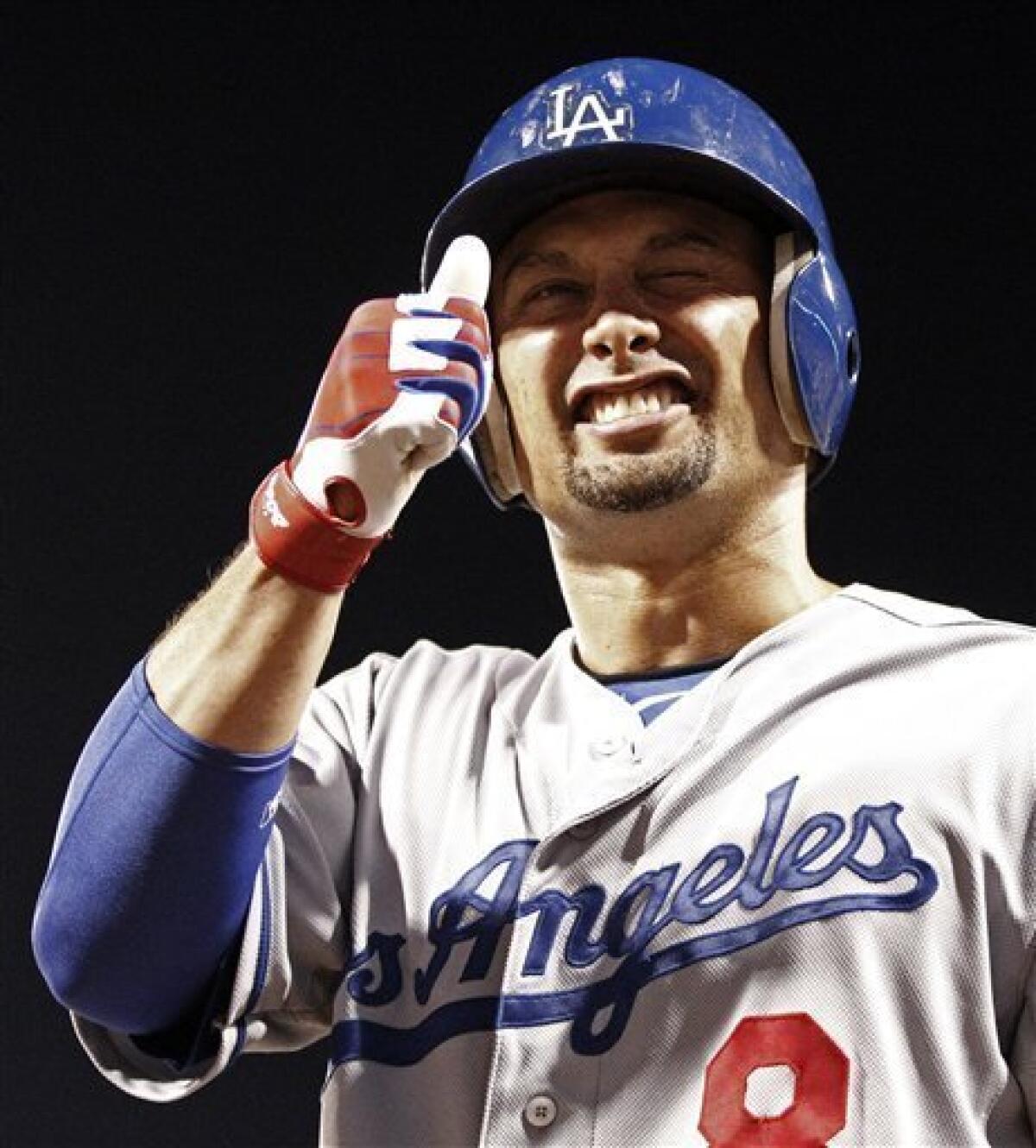 Shane Victorino powers Dodgers past Pirates 5-4 - The San Diego
