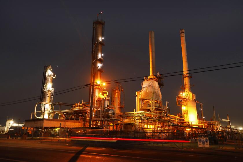 Lamont, California-Sept. 13, 2021-Kern Oil & Refining Company located in Lamont, California is an independent refinery which has been operating continuously since 1934. View of the refinery taken on Sept. 13, 2021. (Carolyn Cole / Los Angeles Times)