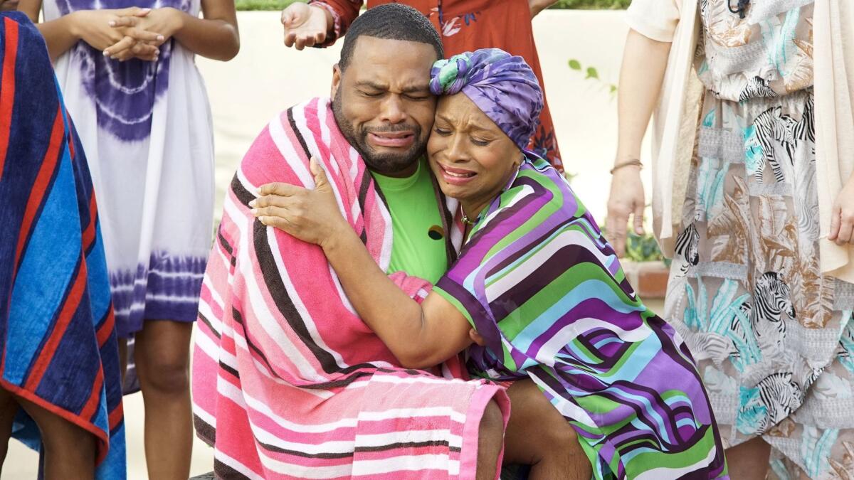 Jenifer Lewis and Anthony Anderson in a scene from "black-ish."
