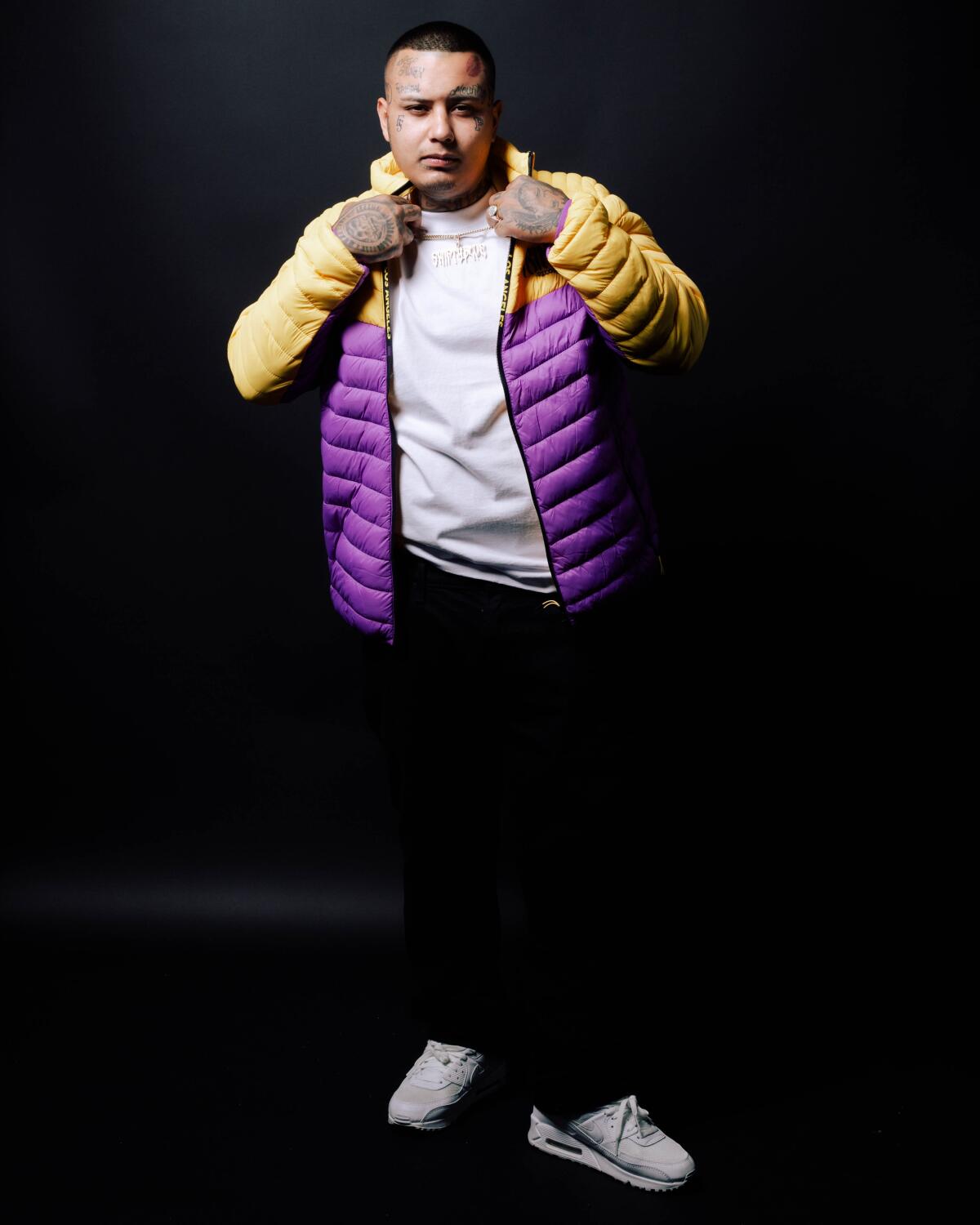 Swifty Blue hace el crossover al revés con su fusión de hip-hop, rap y ...