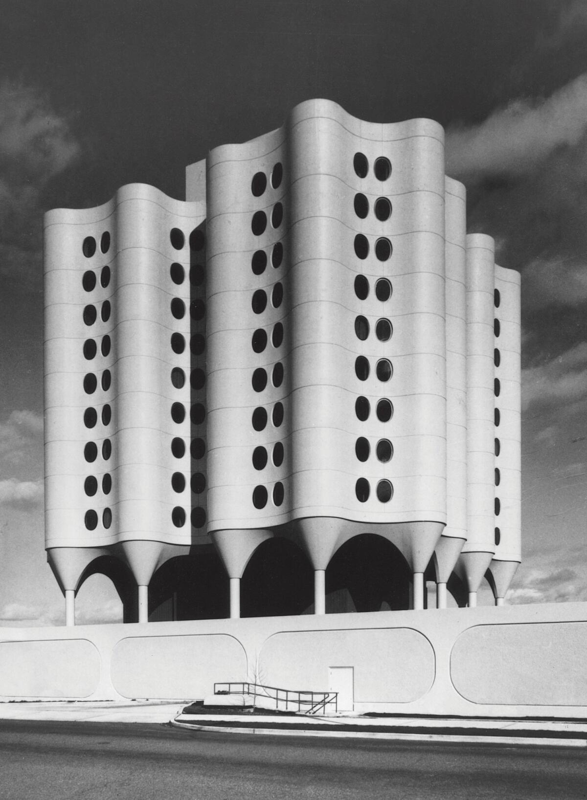 St. Joseph's Hospital, Bertrand Goldberg Associates, Tacoma, Wash., 1974.