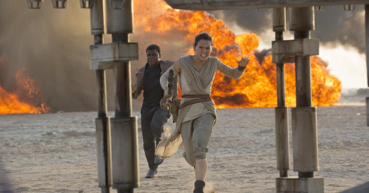 Column: Admit it: 'Star Wars: The Force Awakens' stinks -- and here's why
