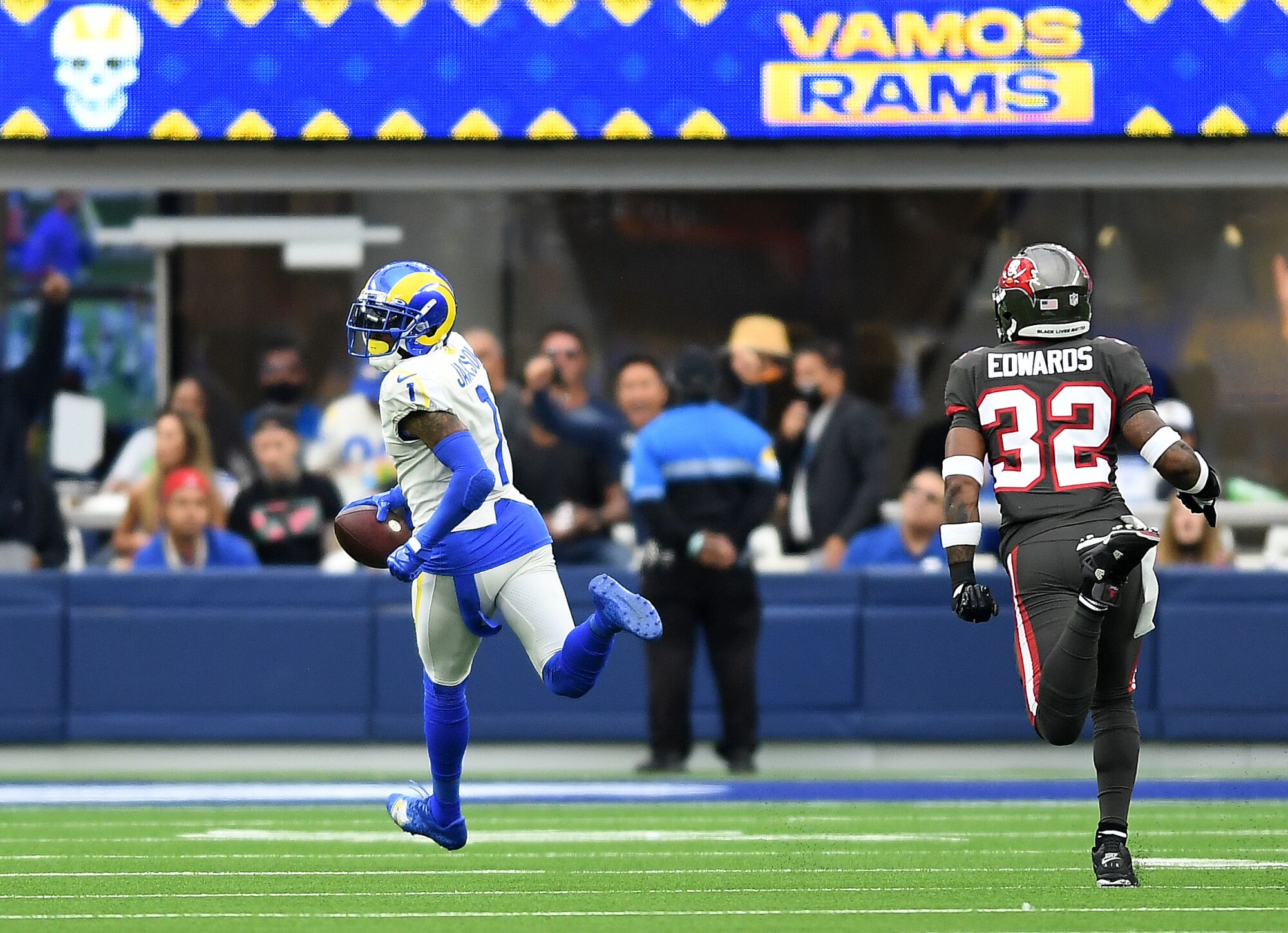 Rams wide receiver DeSean Jackson beats Buccaneers safety Mike Edwards to the end zone.
