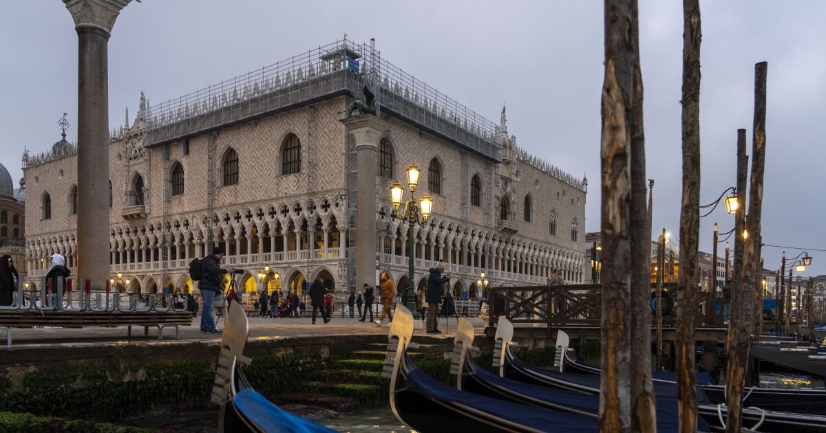 AP Photo: Progetto di conservazione di un palazzo veneziano