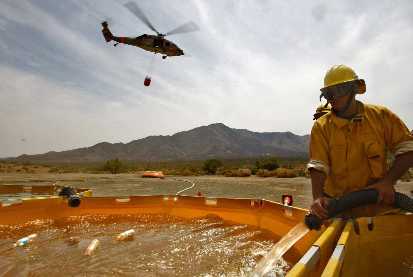 Water-dropping helicopters