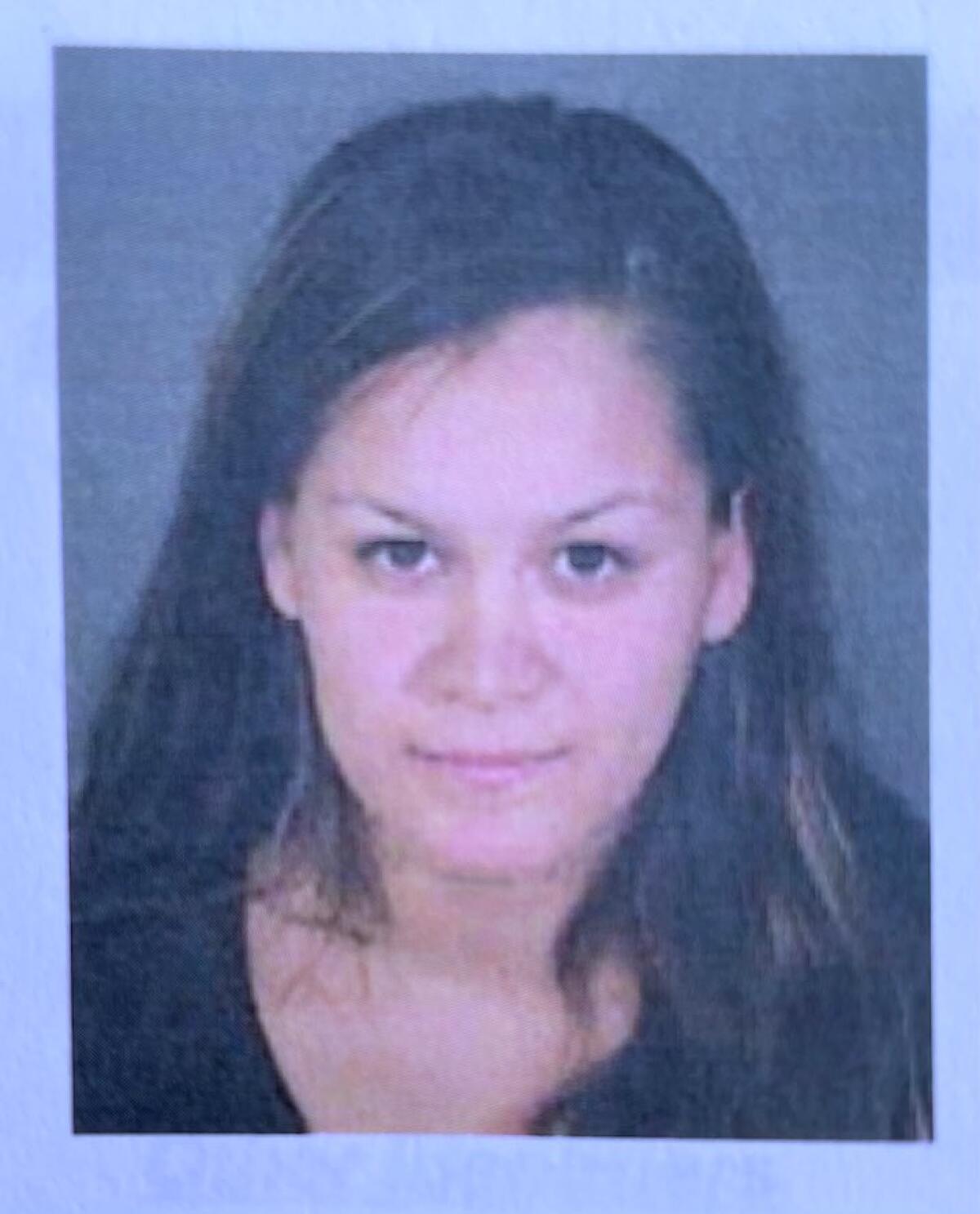 Liliana Carrillo, de 30 años de edad, identificada como la madre de los niños. Fue arrestada en el condado Tulare.