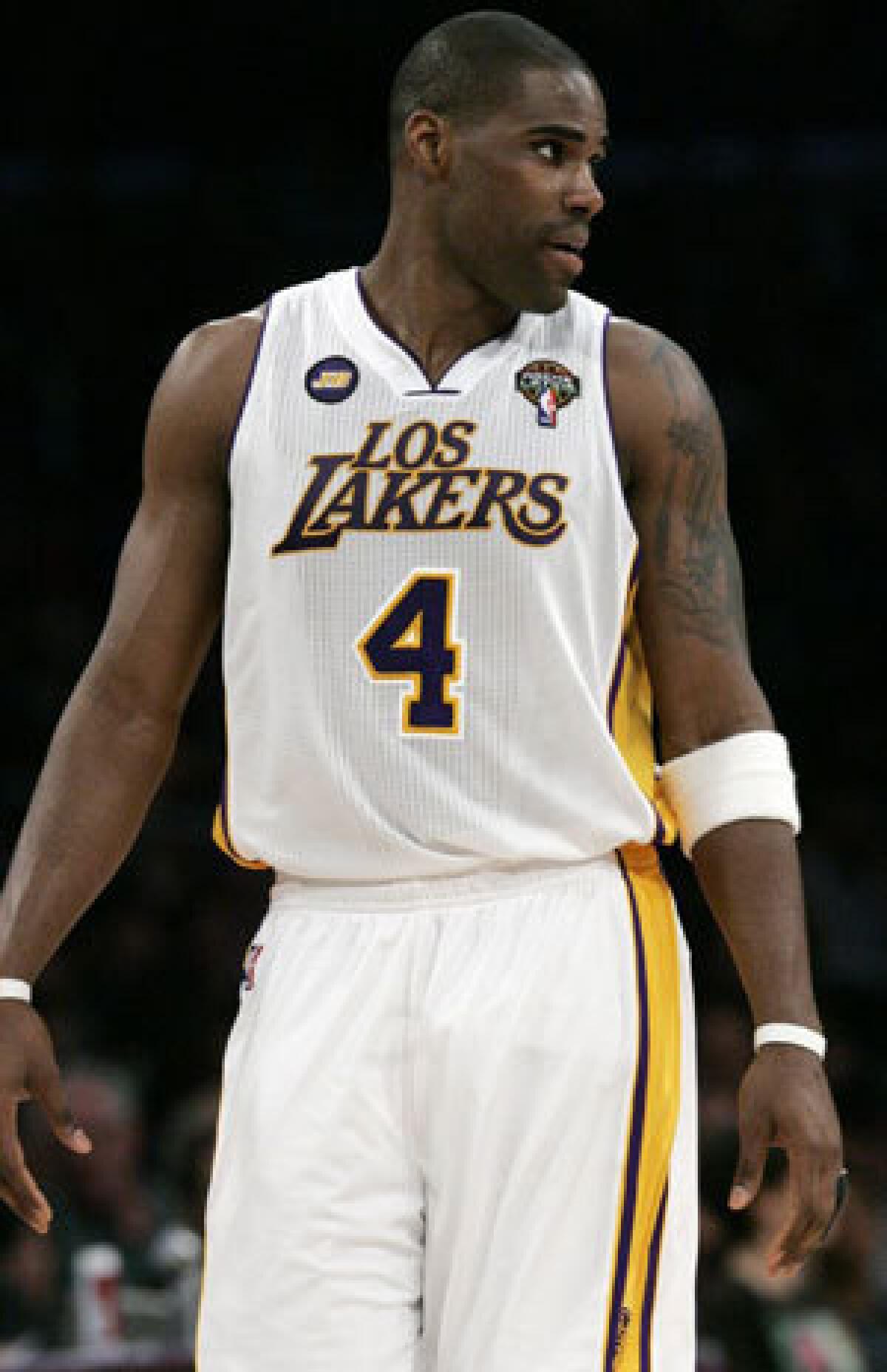Former Laker Antawn Jamison could be a Clipper soon.