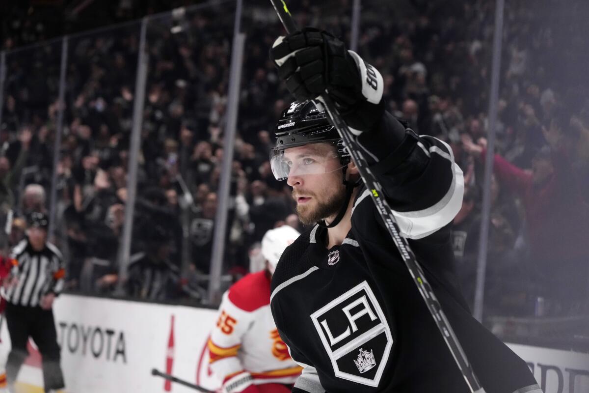 Anze Kopitar proud of reaching Kings' games played record in season of many  possible milestones