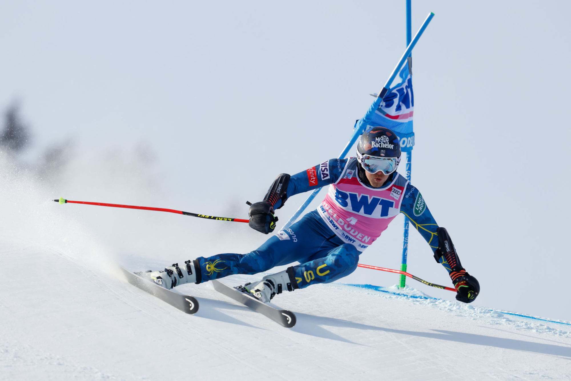 Tommy Ford competes in an FIS Alpine World Cup giant slalom race moments before crashing.