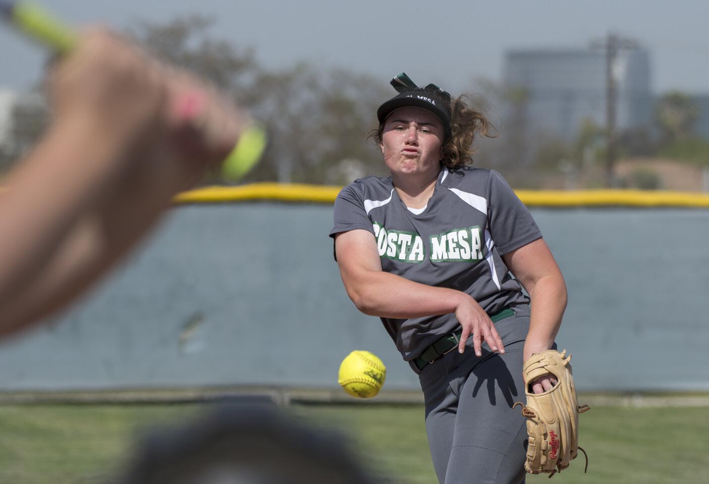 Etancia vs. Costa Mesa in a girls' softball game